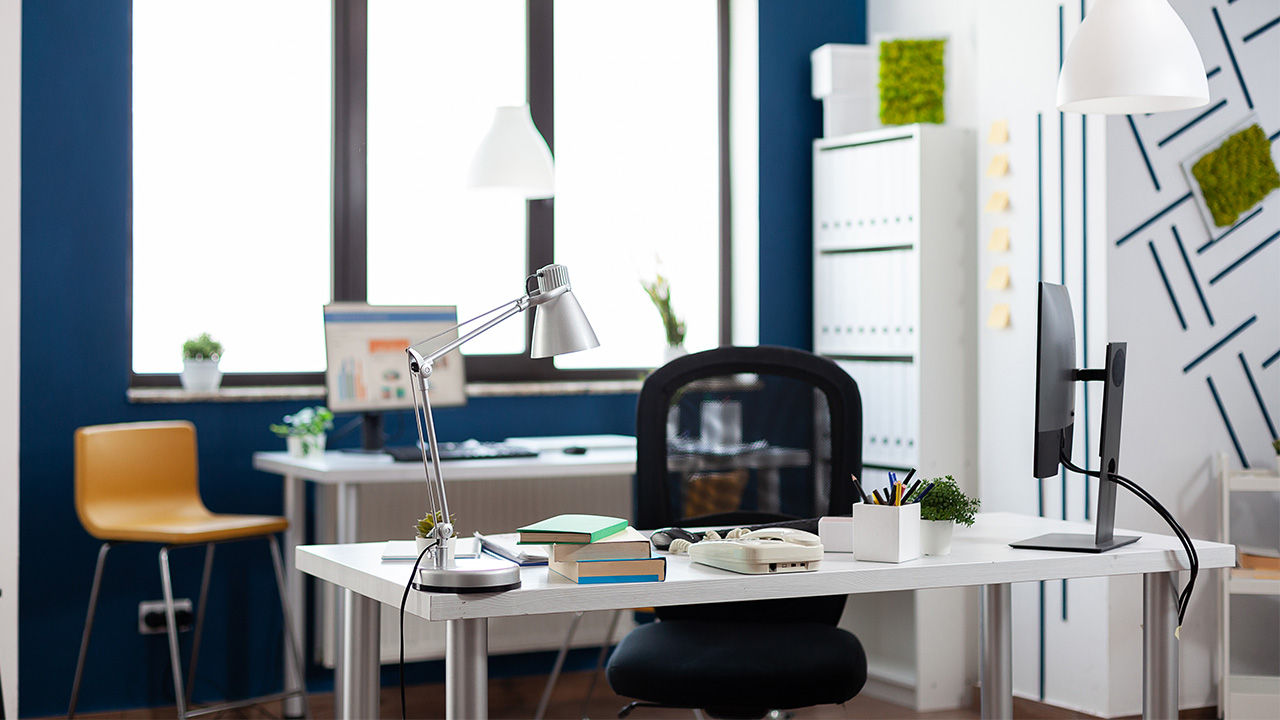 5 Tips To Pick The Perfect Office Desk For You
